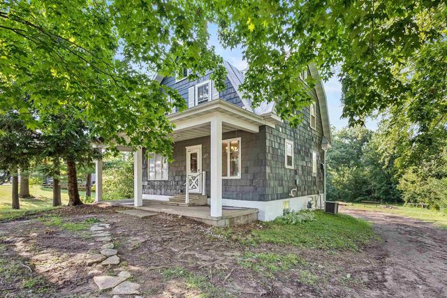 355 NYE STREET, Hortonville, WI 54944