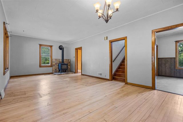 355 NYE STREET, Hortonville, WI 54944