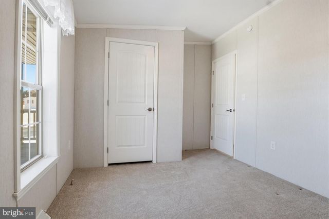 301 ROBIN DR, Red Lion, PA 17356