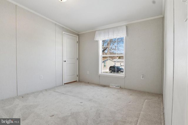 301 ROBIN DR, Red Lion, PA 17356