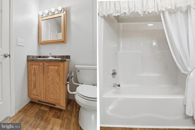 301 ROBIN DR, Red Lion, PA 17356