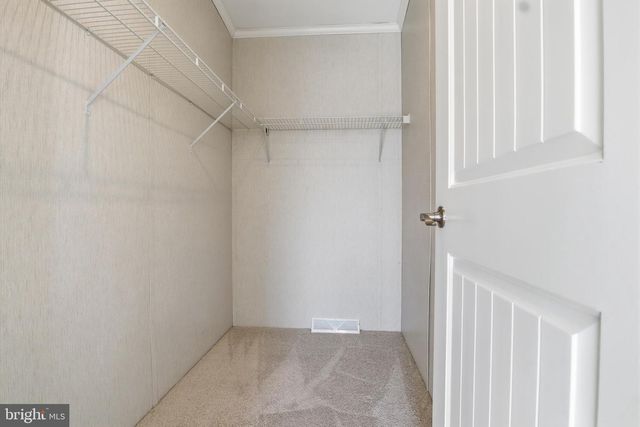 301 ROBIN DR, Red Lion, PA 17356