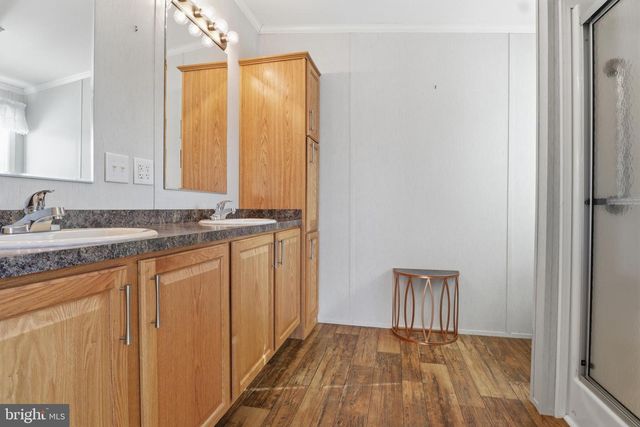 301 ROBIN DR, Red Lion, PA 17356