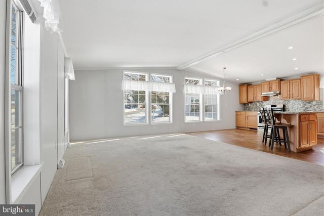 301 ROBIN DR, Red Lion, PA 17356