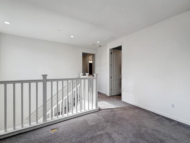 3700 Hovnanian Dr, Sacramento, CA 95834