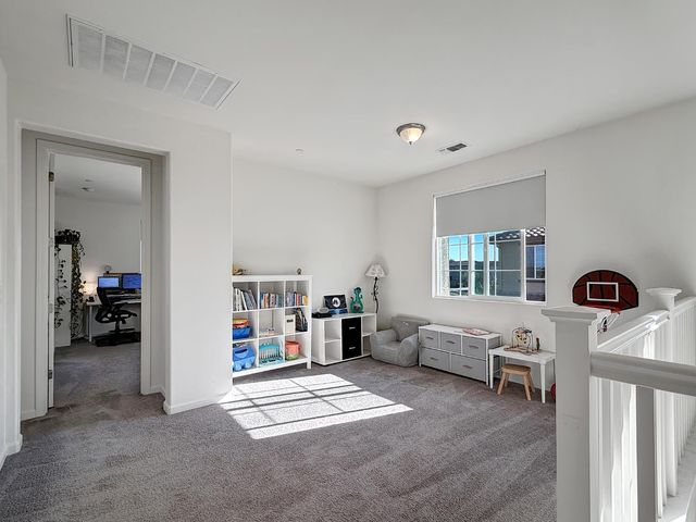 3700 Hovnanian Dr, Sacramento, CA 95834