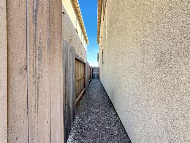 3700 Hovnanian Dr, Sacramento, CA 95834