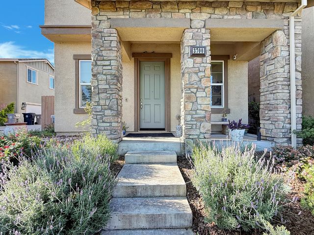 3700 Hovnanian Dr, Sacramento, CA 95834