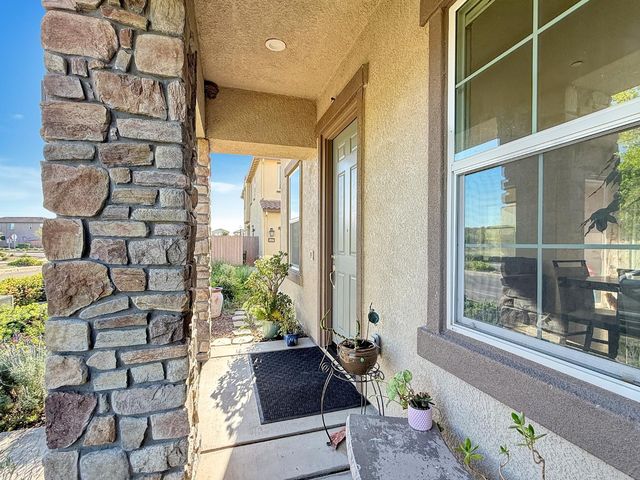 3700 Hovnanian Dr, Sacramento, CA 95834