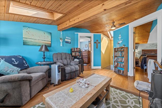 731 Monroe AVENUE, Racine, WI 53405