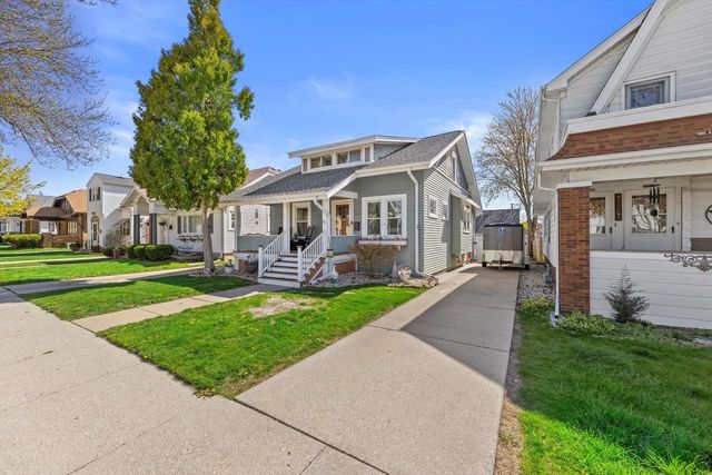 731 Monroe AVENUE, Racine, WI 53405