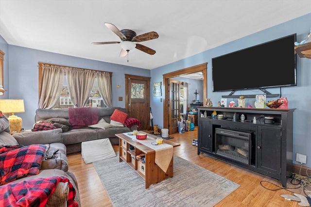 731 Monroe AVENUE, Racine, WI 53405