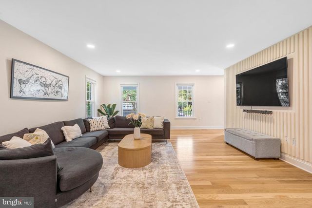 12203 SUGAR MAPLE DR, Herndon, VA 20170