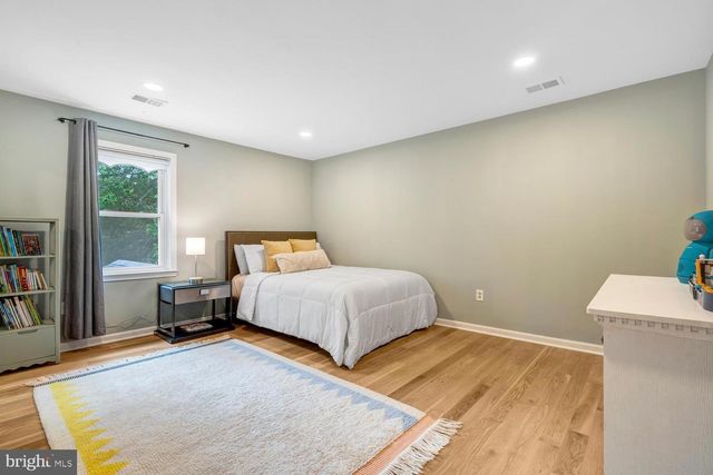 12203 SUGAR MAPLE DR, Herndon, VA 20170