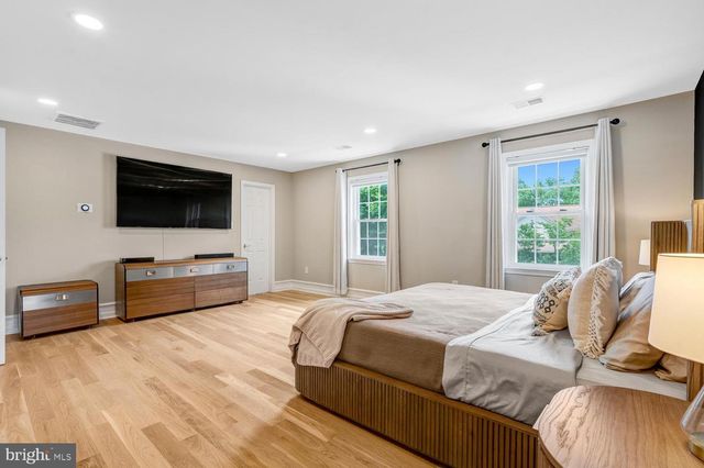 12203 SUGAR MAPLE DR, Herndon, VA 20170