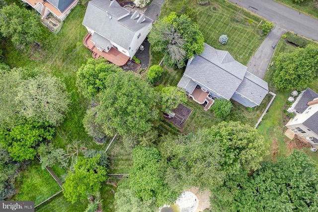 12203 SUGAR MAPLE DR, Herndon, VA 20170
