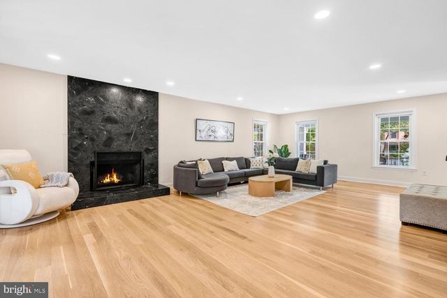 12203 SUGAR MAPLE DR, Herndon, VA 20170