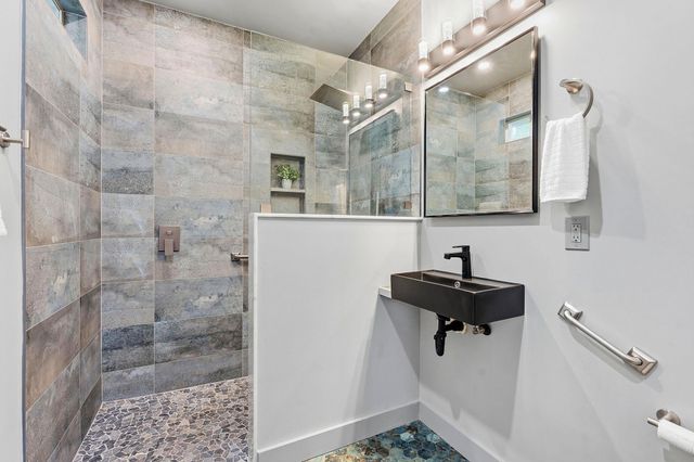 9310 Summer Sky DR, Austin, TX 78736