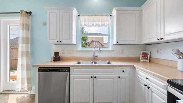 2130 ADKINS PLACE, Moody, AL 35004