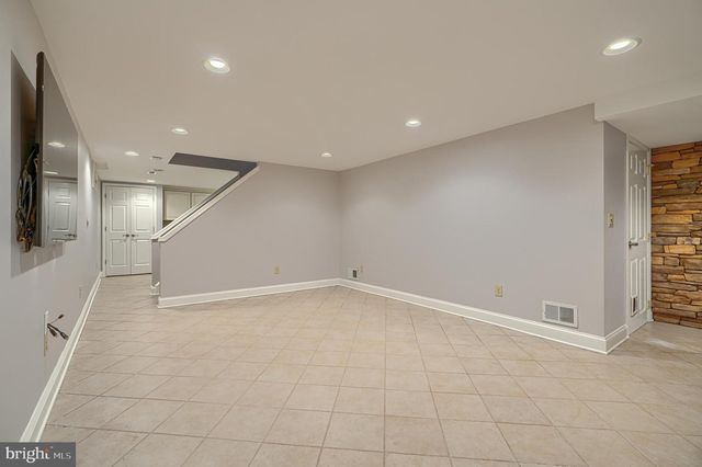 13908 FOXLAND RD, Phoenix, MD 21131