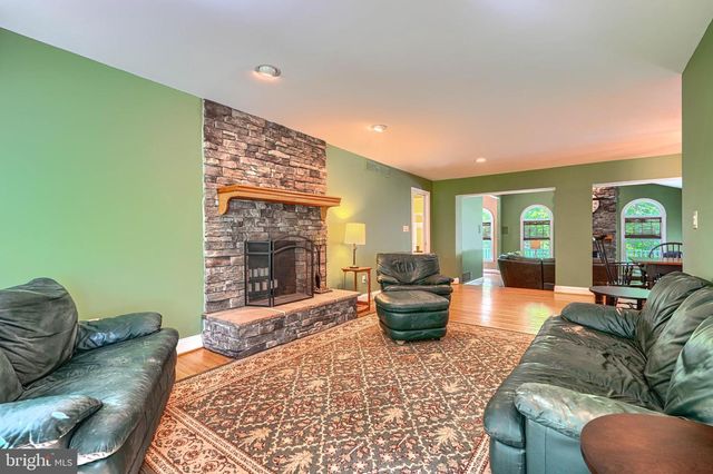 13908 FOXLAND RD, Phoenix, MD 21131