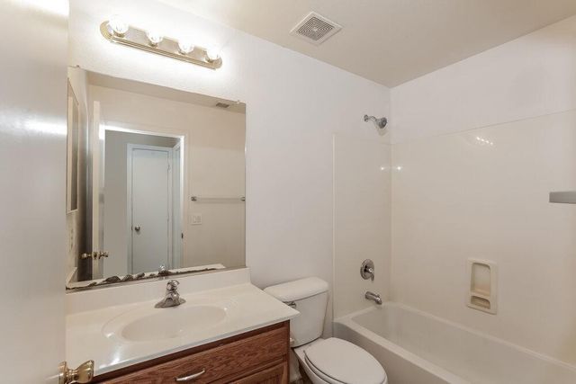 7734 S 47th Lane, Laveen, AZ 85339