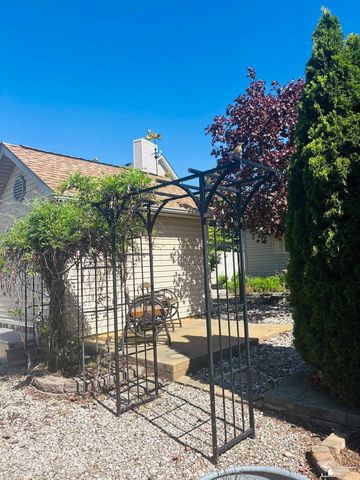 17029 Pintail Drive, Brownstown Twp, MI 48173