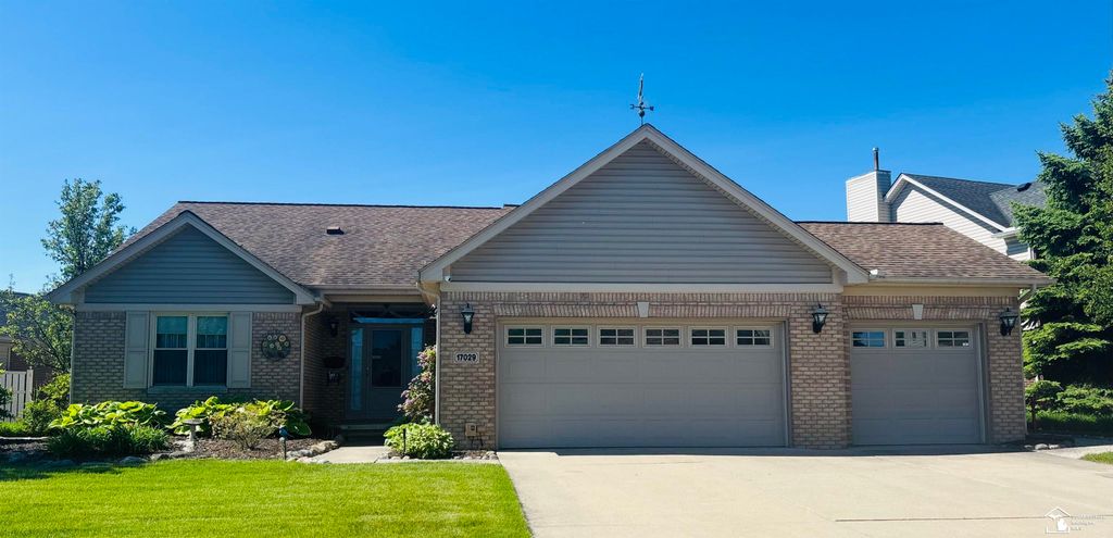 17029 Pintail Drive, Brownstown Twp, MI 48173