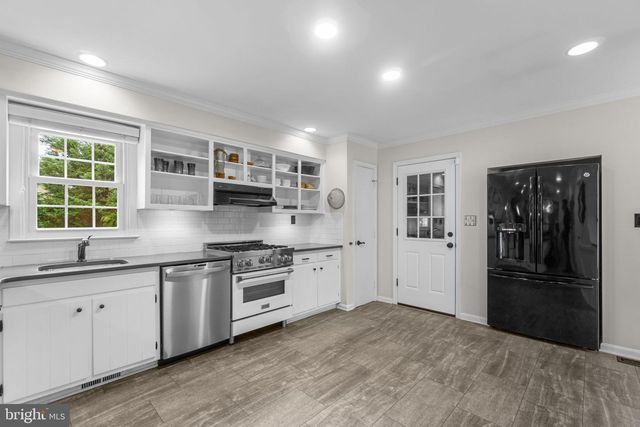 9030 MANORDALE LN, Ellicott City, MD 21042