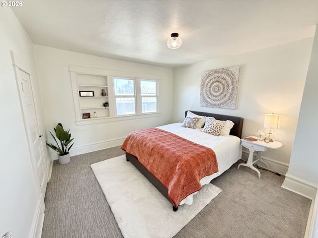 1596 Ne CHEMEKETA St, Salem, OR 97301