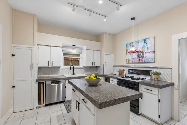 802 Turner Avenue, Dallas, TX 75208