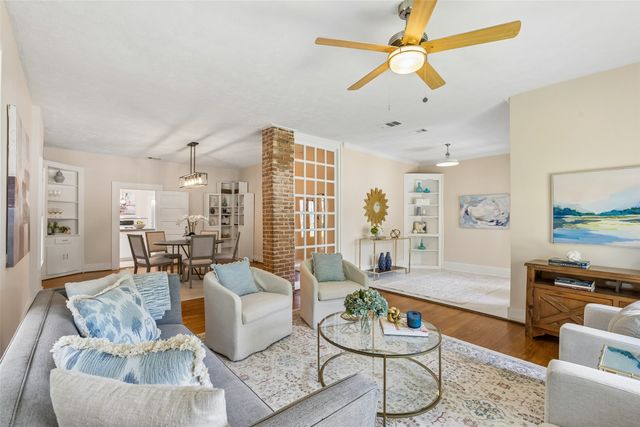 802 Turner Avenue, Dallas, TX 75208