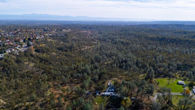 4200 Sunglow Drive, Redding, CA 96001
