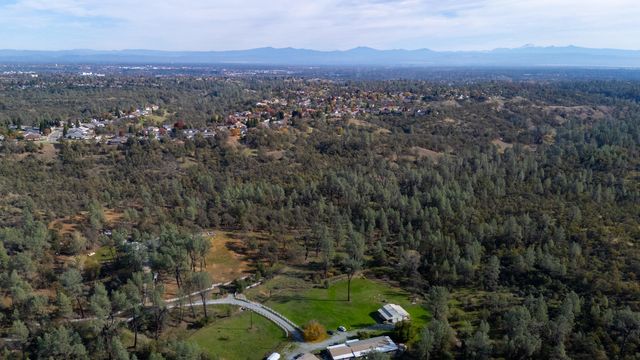 4200 Sunglow Drive, Redding, CA 96001
