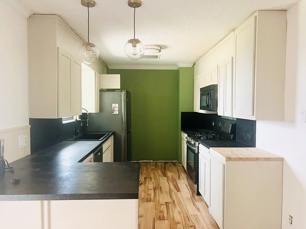 Image 3 of property listing at 172 Woodruff St, San Angelo, TX 76905