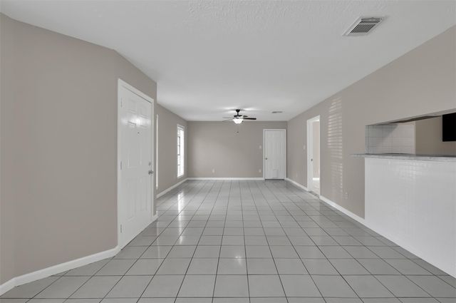 1018 Surrey Court, Tomball, TX 77375