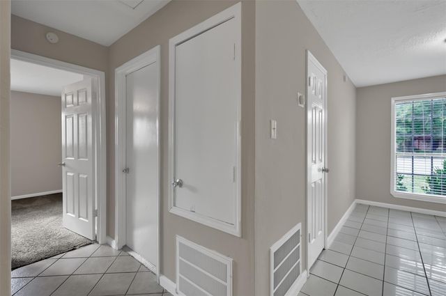 1018 Surrey Court, Tomball, TX 77375