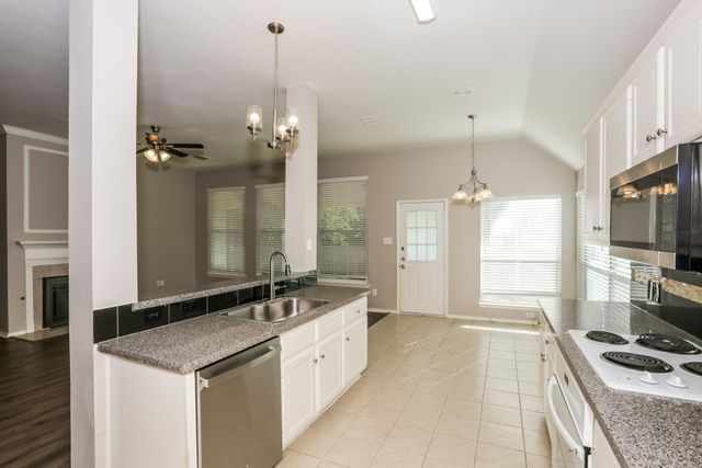 2309 Savannah Drive, Mansfield, TX 76063