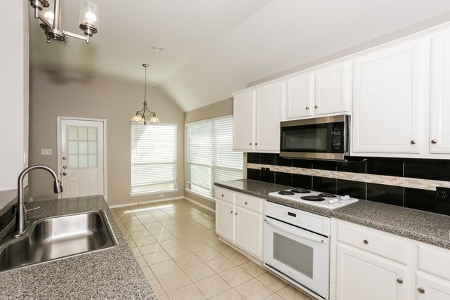 2309 Savannah Drive, Mansfield, TX 76063