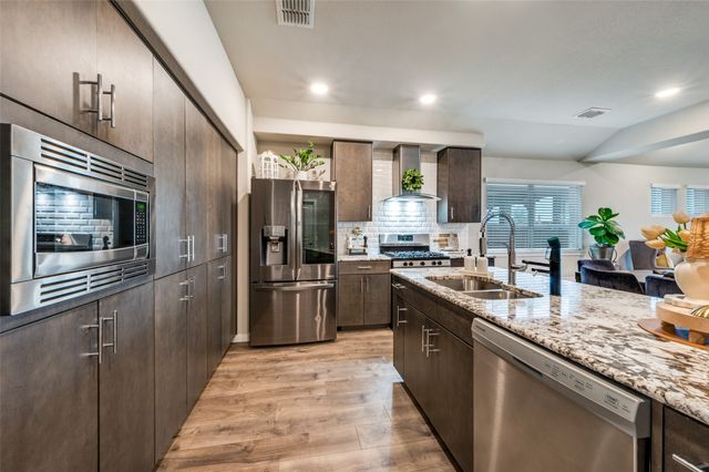 3304 Adobe Vista, Aubrey, TX 76227