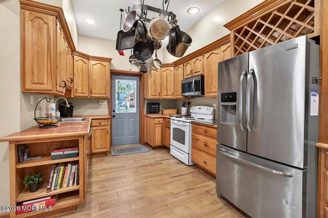 322 Kent Road, Howell, NJ 07731