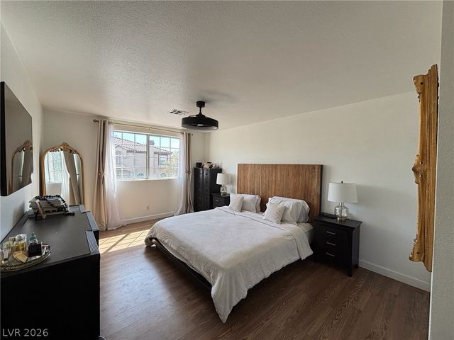 2604 Glen Green Avenue, Henderson, NV 89074