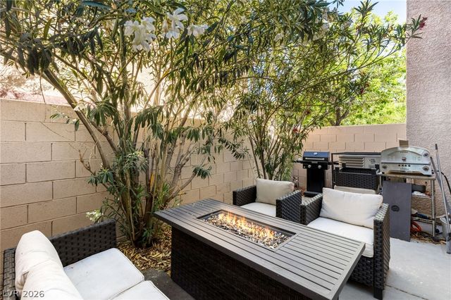 2604 Glen Green Avenue, Henderson, NV 89074