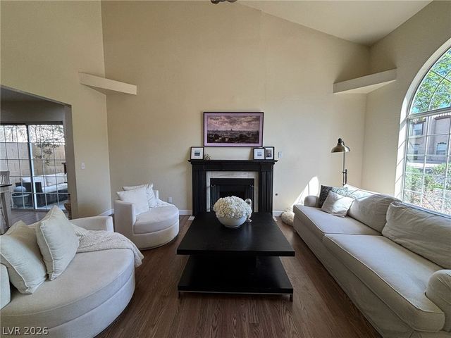 2604 Glen Green Avenue, Henderson, NV 89074