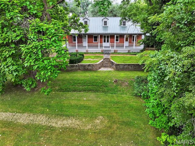 205 E 8th Street, Hermann, MO 65041