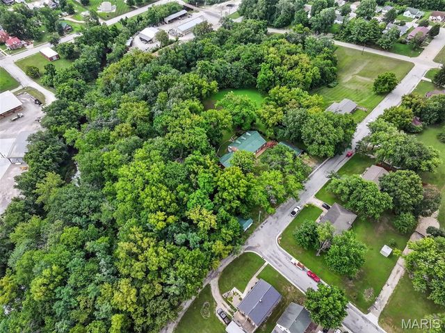 205 E 8th Street, Hermann, MO 65041