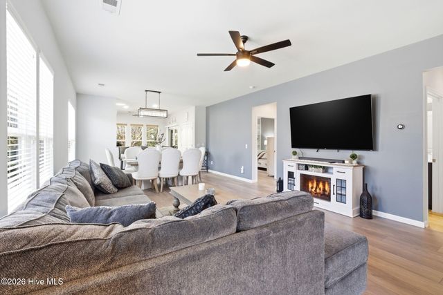 5242 Windward Way, Southport, NC 28461