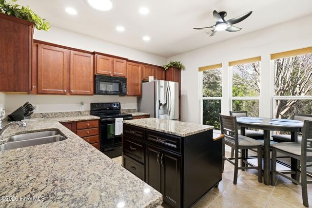 5242 Windward Way, Southport, NC 28461