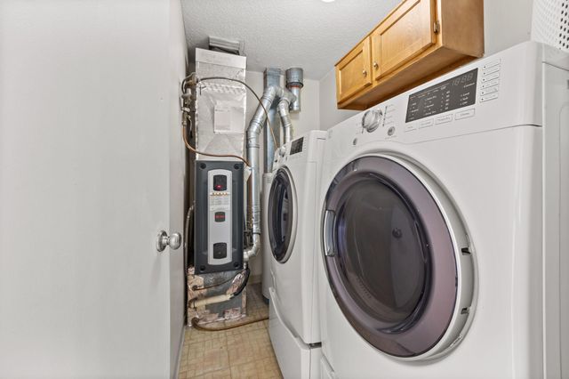 1049 Greenhaven Drive, Vadnais Heights, MN 55127