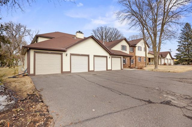 1049 Greenhaven Drive, Vadnais Heights, MN 55127